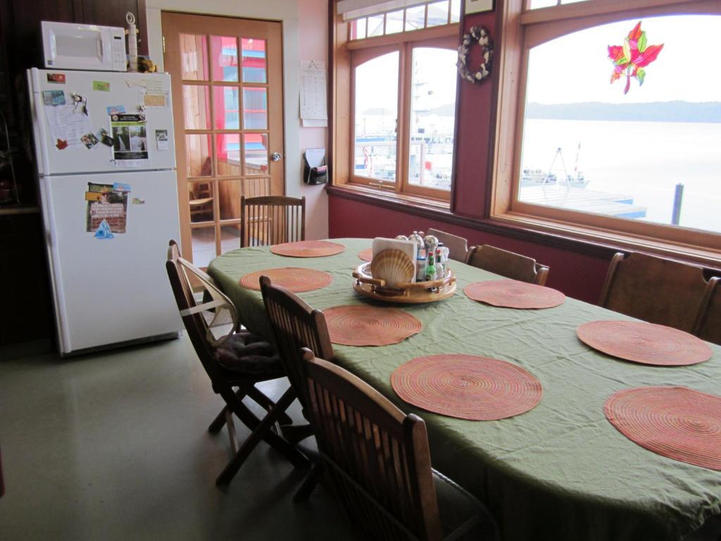 Eagle Bluff Lighthouse Bed & Breakfast Prince Rupert Exterior photo